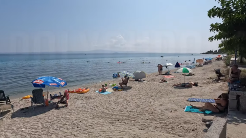 Orașul și plaja Polychrono, Halkidiki, Grecia